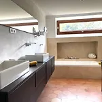 Guillo Villa *